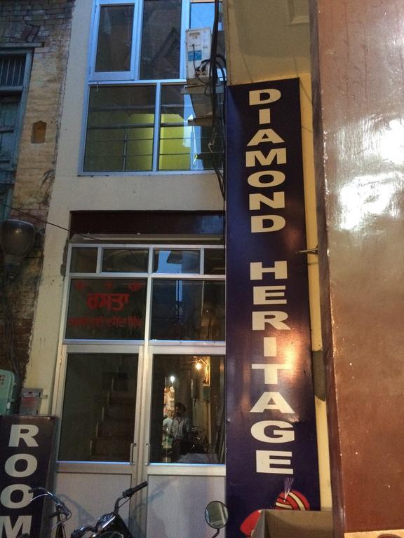 Diamond Heritage Hotel Amritsar Esterno foto